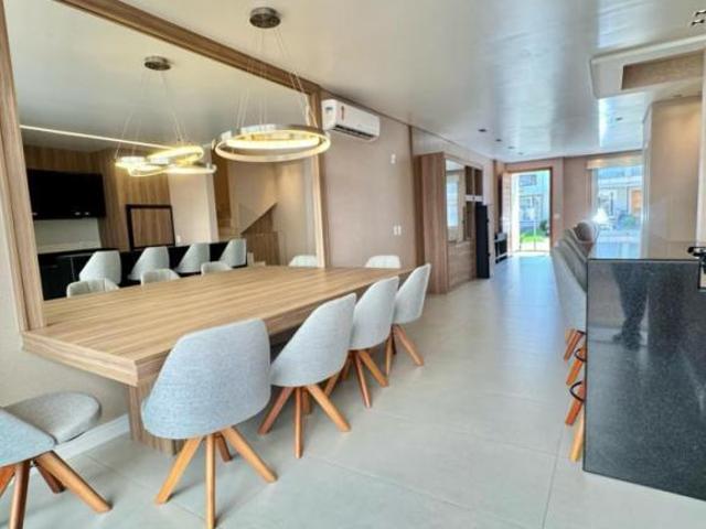 Casa em Condominio 4 dormitorios Bairro