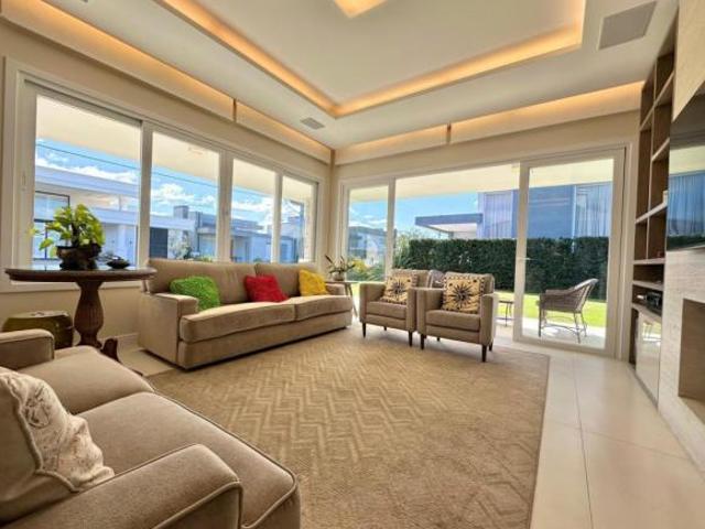 Casa em Condominio 4 dormitorios Bairro Zona Nova