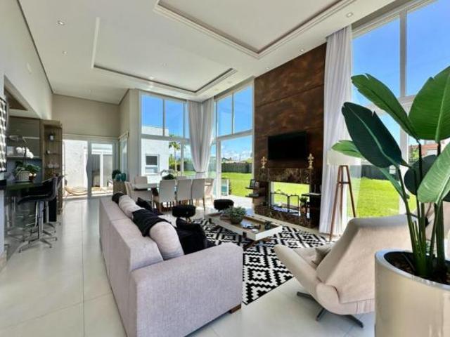 Casa em Condominio 4 dormitorios Bairro Zona Nova