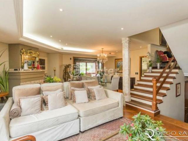 Casa em Condomínio, 6 dormitórios, 445.39 m², em Três Figueiras