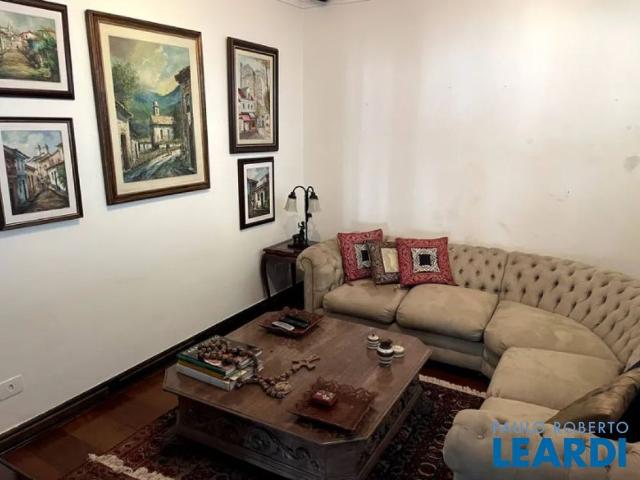 Casa Em Condomínio