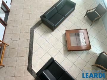 Casa Em Condomínio