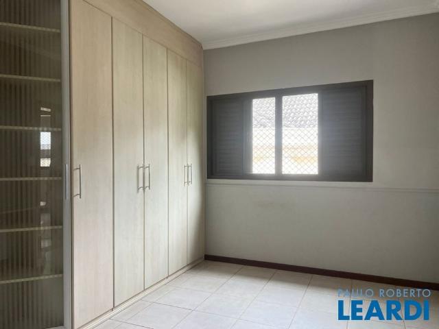 Casa Em Condomínio