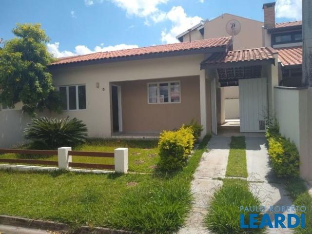 Casa Em Condomínio