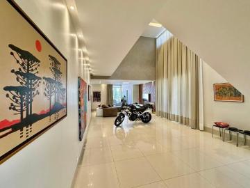 Casa em condomínio com 03 suítes, 365m² à venda no Jardins Verona Goiânia GO