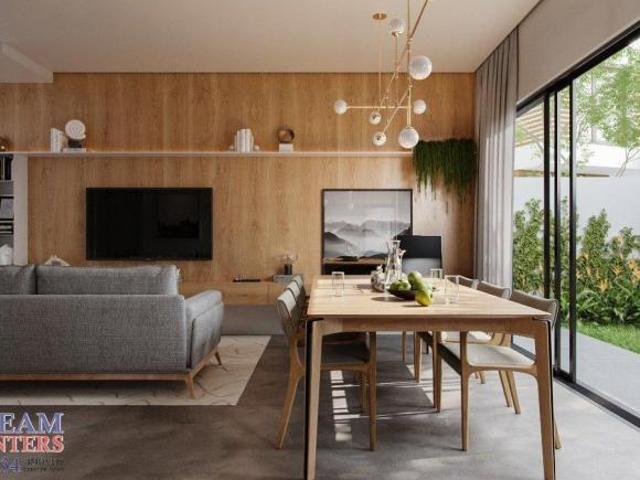 Casa em Condomínio, com 265m² com jardim, 3 suítes, 2 vagas de garagem