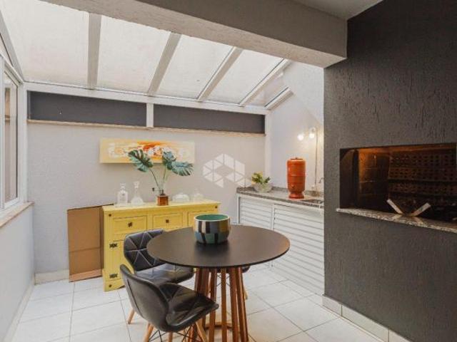 Casa em condomínio com 275m² privativos na Boa Vista!