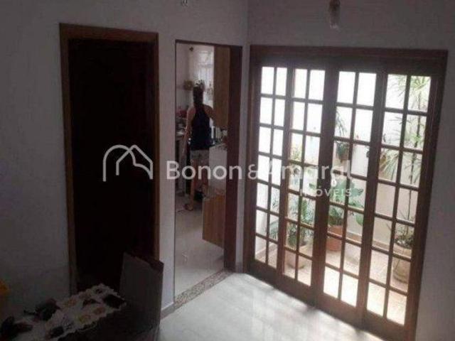 Casa em condomínio com 217 m² e 3 quartos