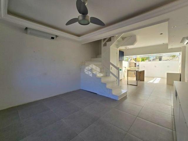 Casa em Condominio com 2 Suítes e 1 vaga de garagem no Bairro Humaita, Em Porto