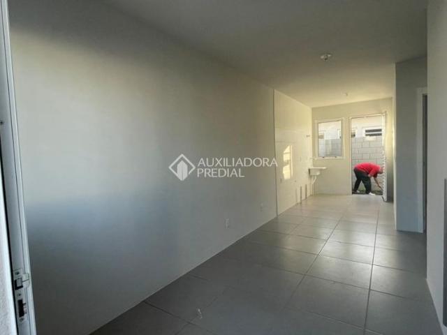 Casa em Condomínio com 2 quartos e 47m² para alugar em Mato Alto, Gravataí