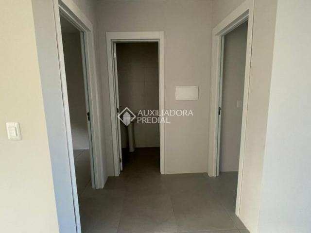 Casa em Condomínio com 2 quartos e 47m² para alugar em Mato Alto, Gravataí