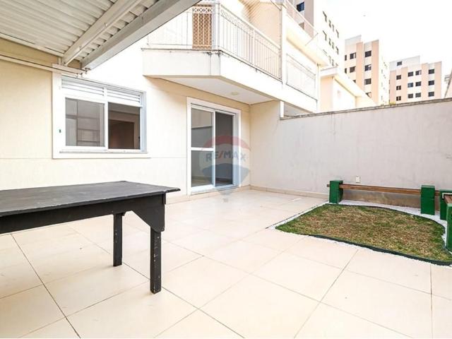 Casa em condomínio com 307m², no Jardim Prudência