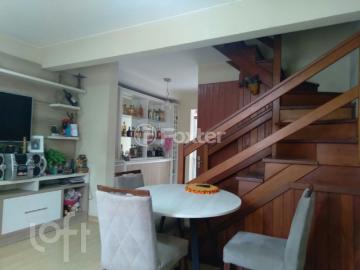 Casa em Condomínio com 3 dormitórios em Porto Alegre