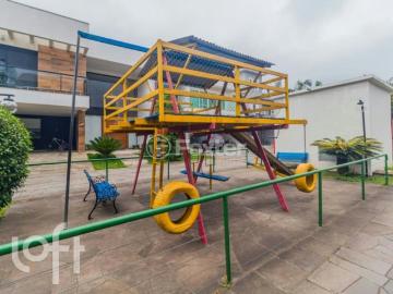 Casa em Condomínio com 3 dormitórios em Porto Alegre