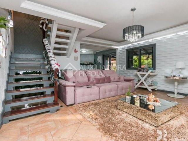 Casa em condomínio com 3 dormitórios na Vila Nova
