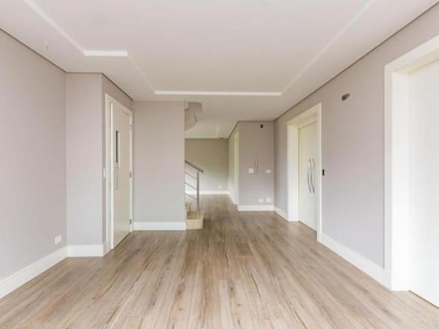 Casa em condomínio com 3 quartos