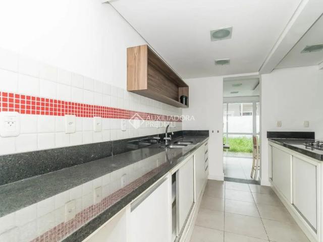 Casa em Condomínio com 3 quartos e 175m² para alugar em Sarandi, Porto Alegre