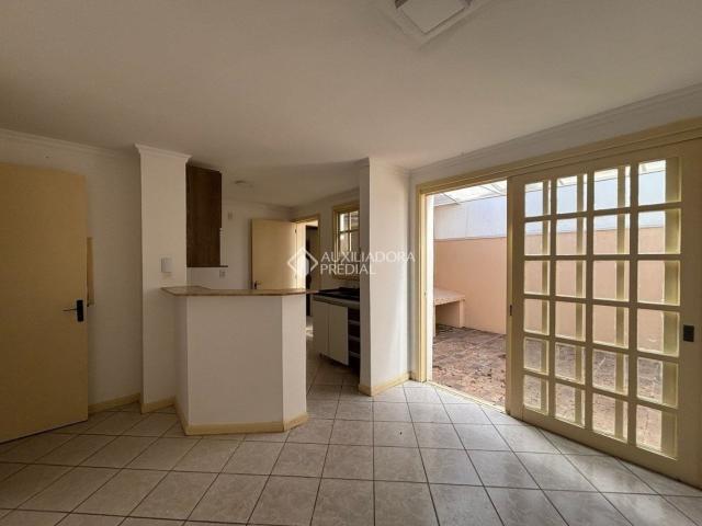 Casa em Condomínio com 3 quartos e 177m² para alugar em Jardim Isabel, Porto Alegre