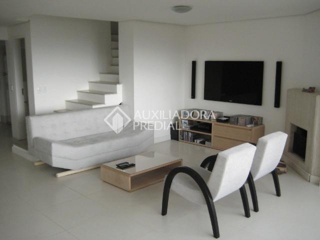 Casa em Condomínio com 3 quartos e 208m² para alugar em Tristeza, Porto Alegre