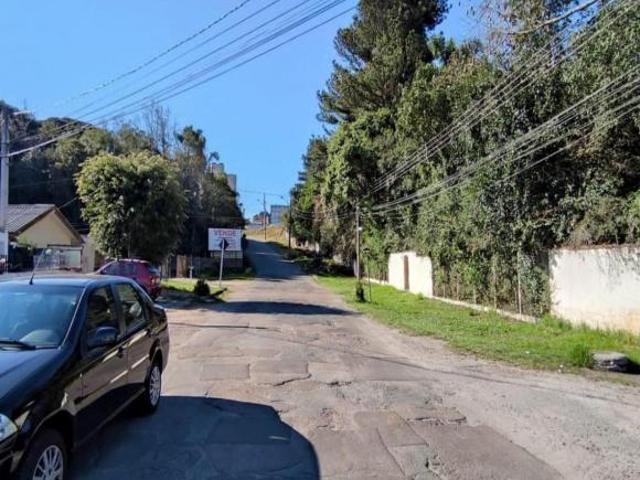 Casa em Condomínio com 3 Quartos e 2 Vagas de Garagem no Uberaba Curitiba PR