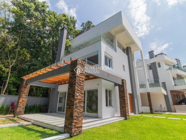 Casa em Condomínio com 3 quartos e 335m² para alugar em Ipanema, Porto Alegre