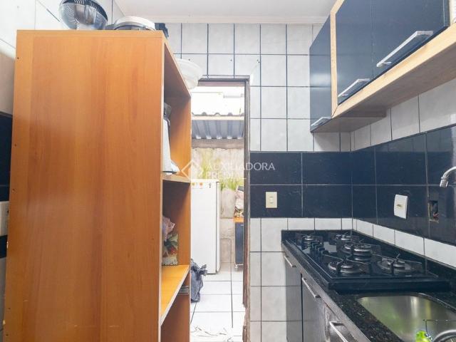 Casa em Condomínio com 3 quartos e 68m² para alugar em Vila Nova, Porto Alegre