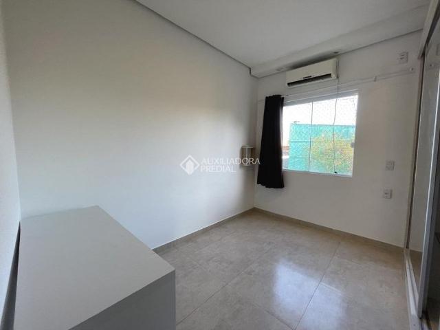 Casa em Condomínio com 3 quartos e 98m² para alugar em Mato Grande, Canoas
