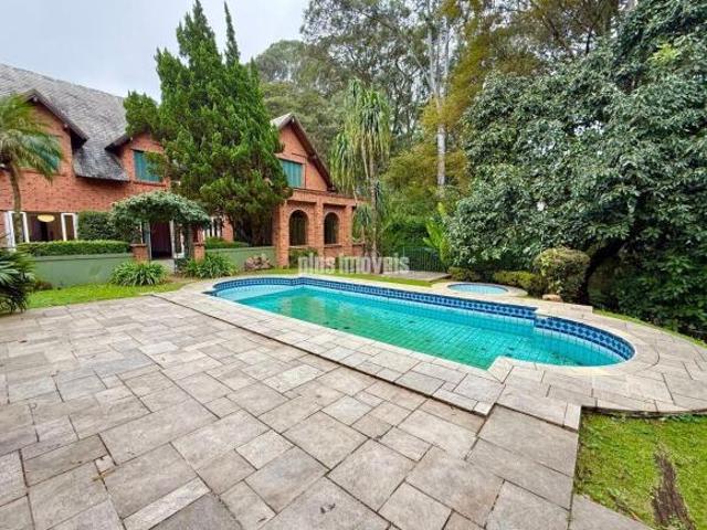 Casa em Condomínio com 4 Quartos 4 Suites 4 Vagas no Morumbi!