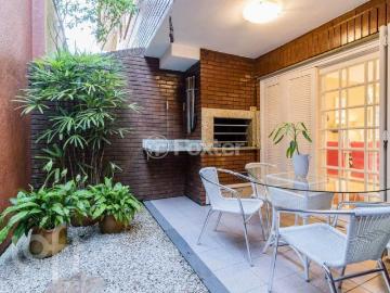 Casa em Condomínio com 4 dormitórios em Porto Alegre
