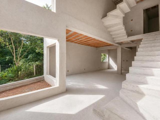 Casa em Condomínio com 4 Suítes à venda a apenas 5 min do Parque Barigui, Santa Felicidade, Curitiba
