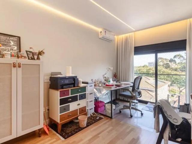 Casa em condomínio com 4 suítes, piscina e lazer completo em Alphaville 11, Santana de Parnaíba