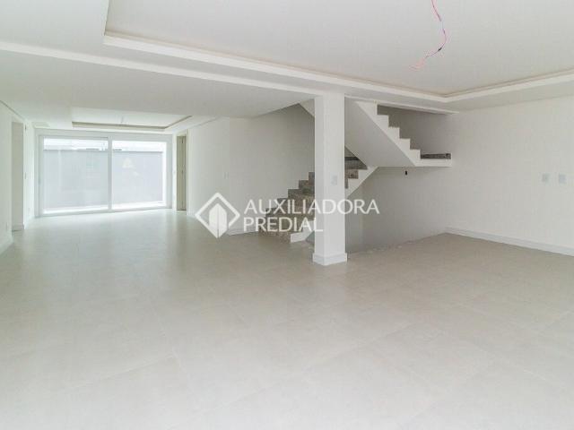 Casa em Condomínio com 3 quartos e 280m² para alugar em Tristeza, Porto Alegre