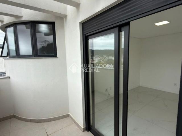 Casa em Condomínio com 4 quartos e 200m² para alugar em Carvoeira, Florianópolis