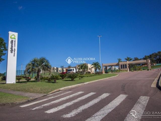 Casa em Condomínio com 5 quartos e 360m² para alugar em Vila Nova, Porto Alegre