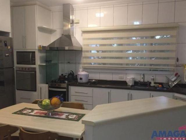Casa em condomínio a venda