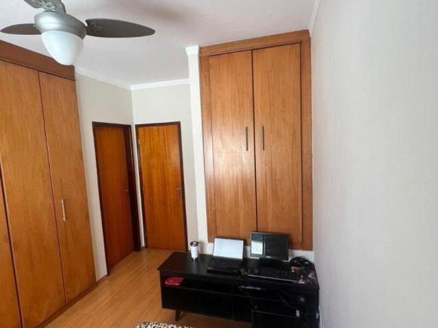 Casa a venda no Horto do Ipê: casa em condomínio com 4 quartos, 1 suíte, 2 salas