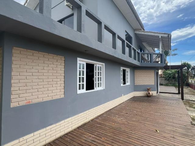 Casa em Condomínio à Venda e Locação Anual