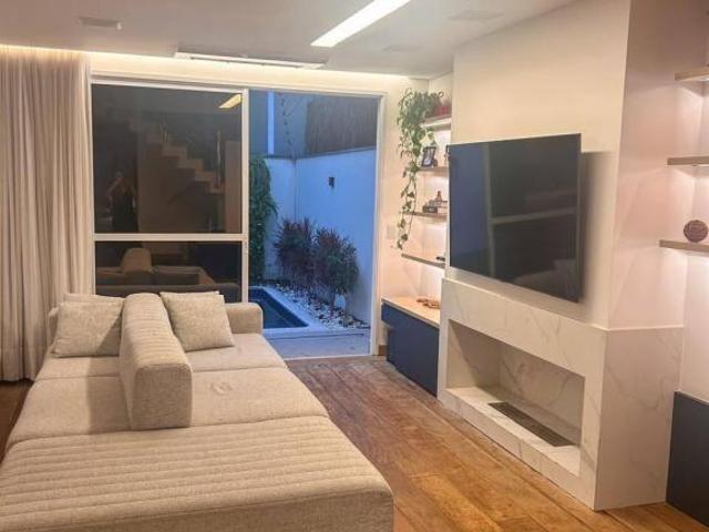 Casa em Condomínio à venda em Vila Nova Caledônia SP