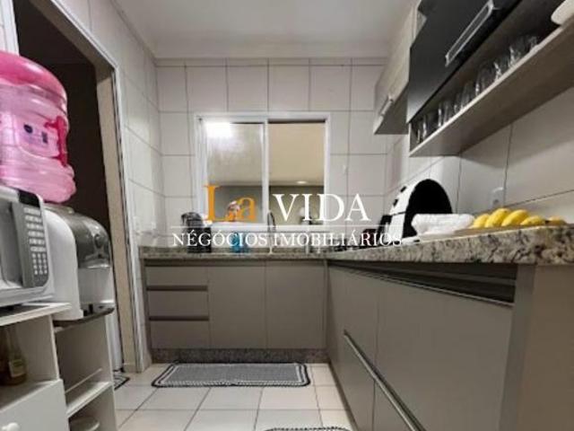 Casa em Condomínio à Venda em São José do Rio Preto SP: 3 Quartos, 1 Sala, 1 Banheiro, 2 Vagas de Ga