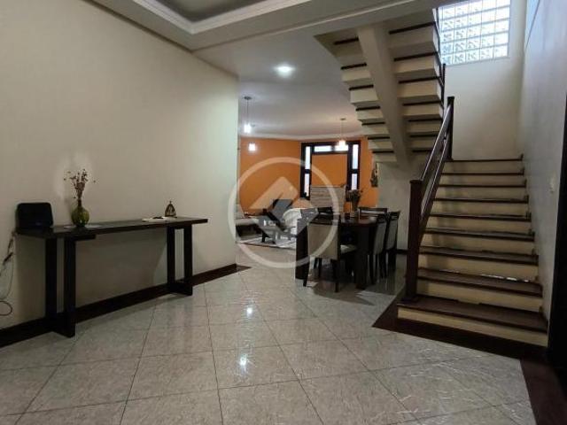 CASA EM CONDOMÍNIO À VENDA NO VILLAS DE SANT&apos ANNA JACAREÍ 352M²