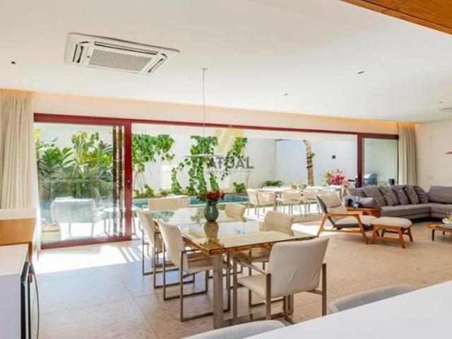 Casa em condomínio à venda no Campo Belo | 2 suítes | 4 vagas | Piscina aquecida