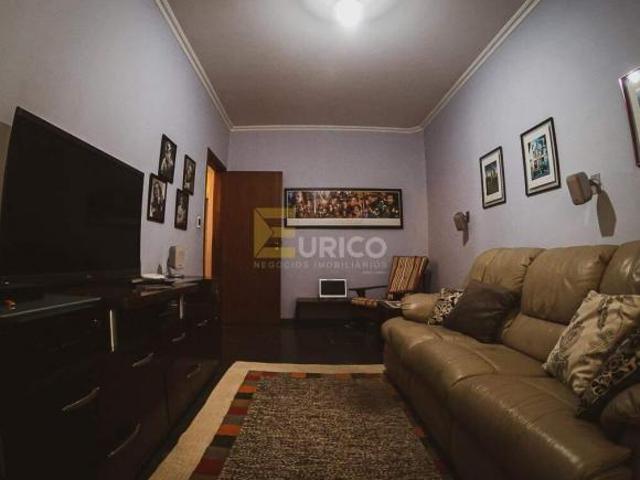 Casa em condomínio à venda no Condomínio Colinas dos Álamos em Valinhos/SP