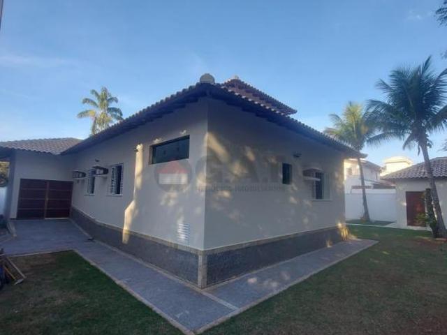 Casa em Condomínio à Venda em Sorocaba SP, Bairro Granja Olga: 3 Quartos, 2 Suítes, 3 Salas, 4 Banhe