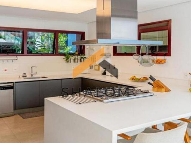 Casa em condomínio à venda no Jardim Petrópolis