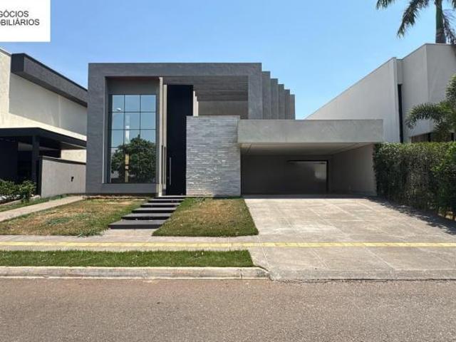 Casa em Condomínio à Venda no Residencial Goiânia Golfe Clube