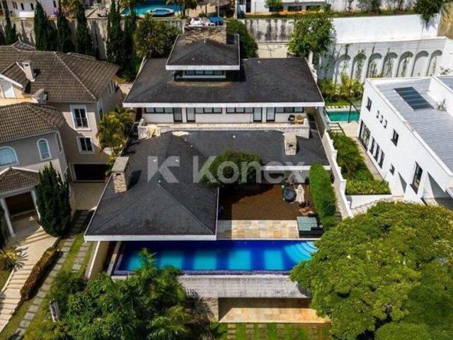 Casa em Condomínio à venda ou para alugar com 5 quartos em Alphaville, Santana de Parnaíba