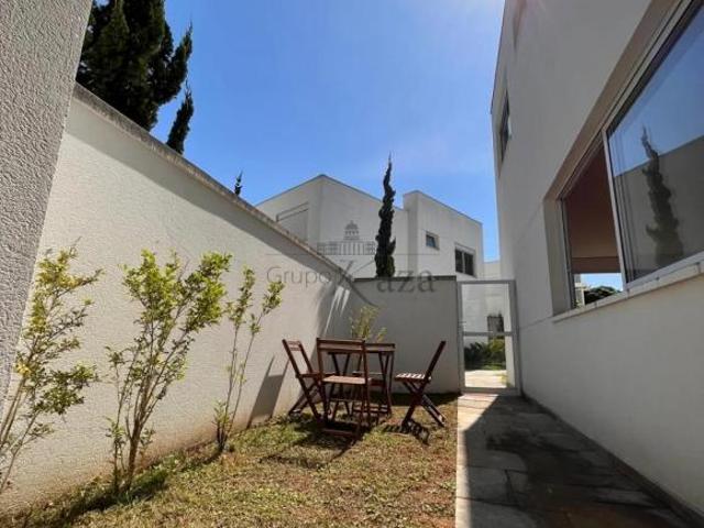Casa em Condomínio Alto da Boa Vista 4 Dormitórios 586m²