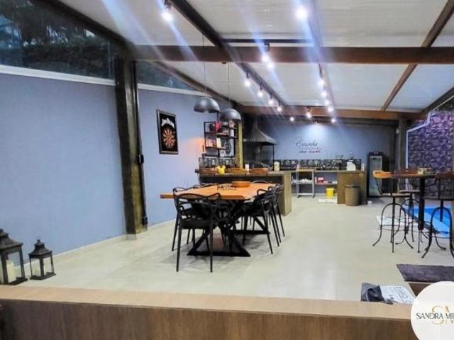 Casa em condomínio Alphaville