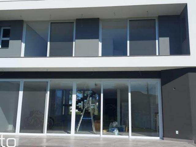 CASA EM CONDOMÍNIO BEIRA MAR