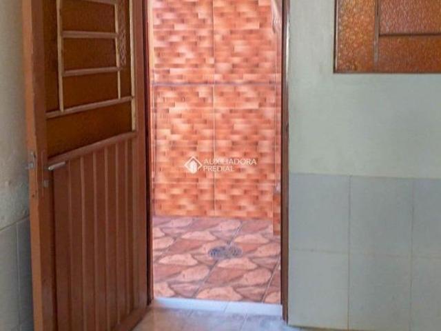 Casa em condomínio de 1 dormitório no Bairro Camaquã em Porto Alegre